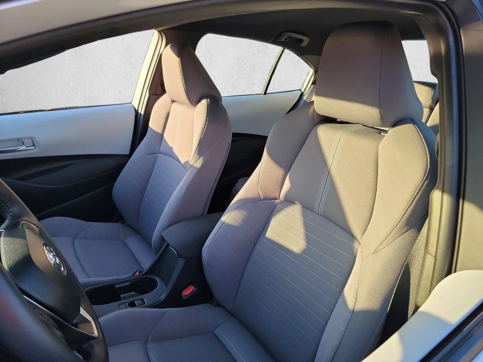 2026 Toyota Corolla SE - Photo 9