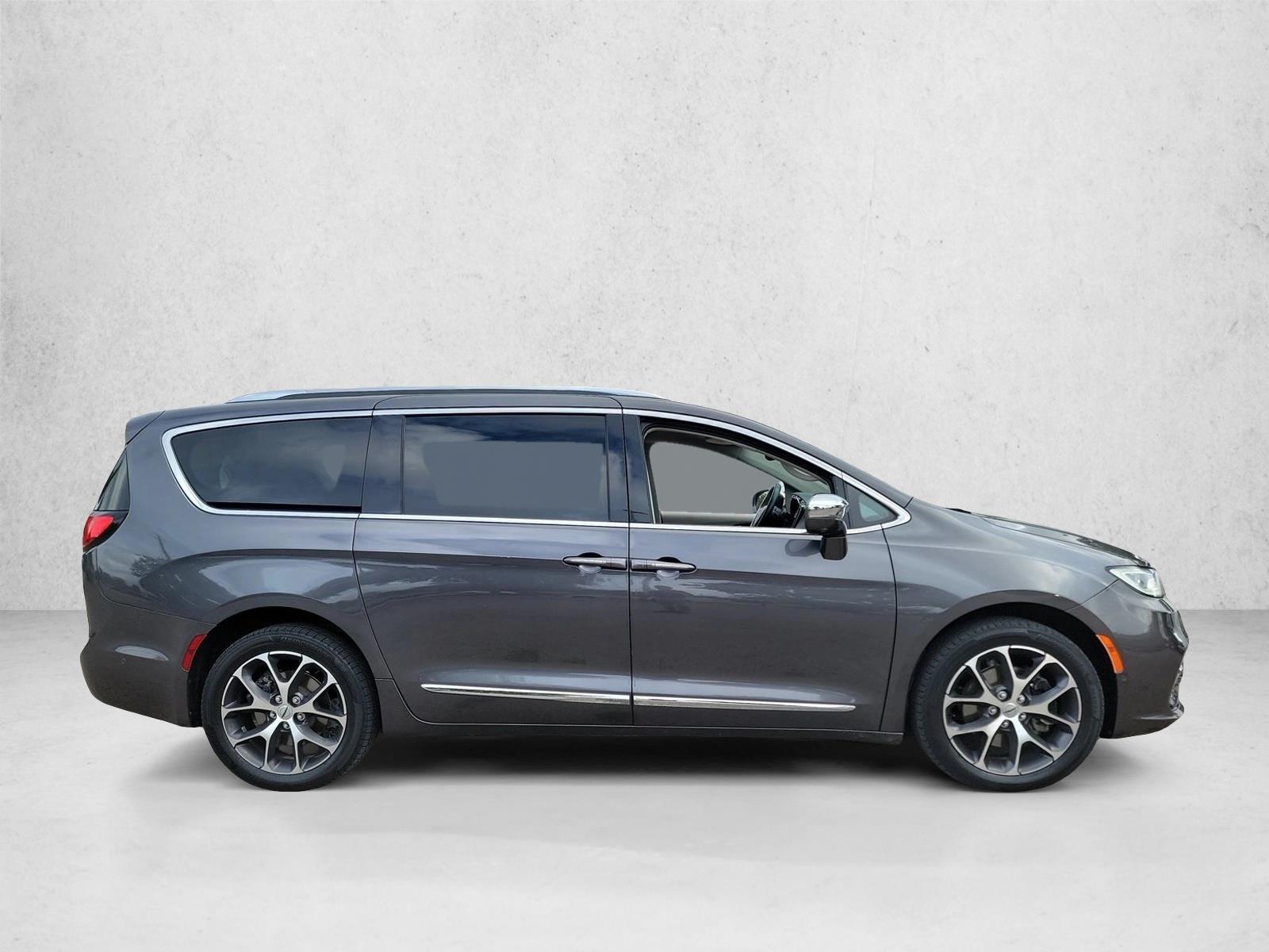Used 2021 Chrysler Pacifica Limited Van Passenger Van