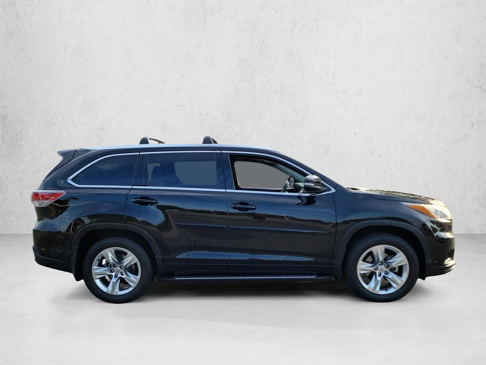 2015 Toyota Highlander Limited Platinum V6 SUV, photo 4