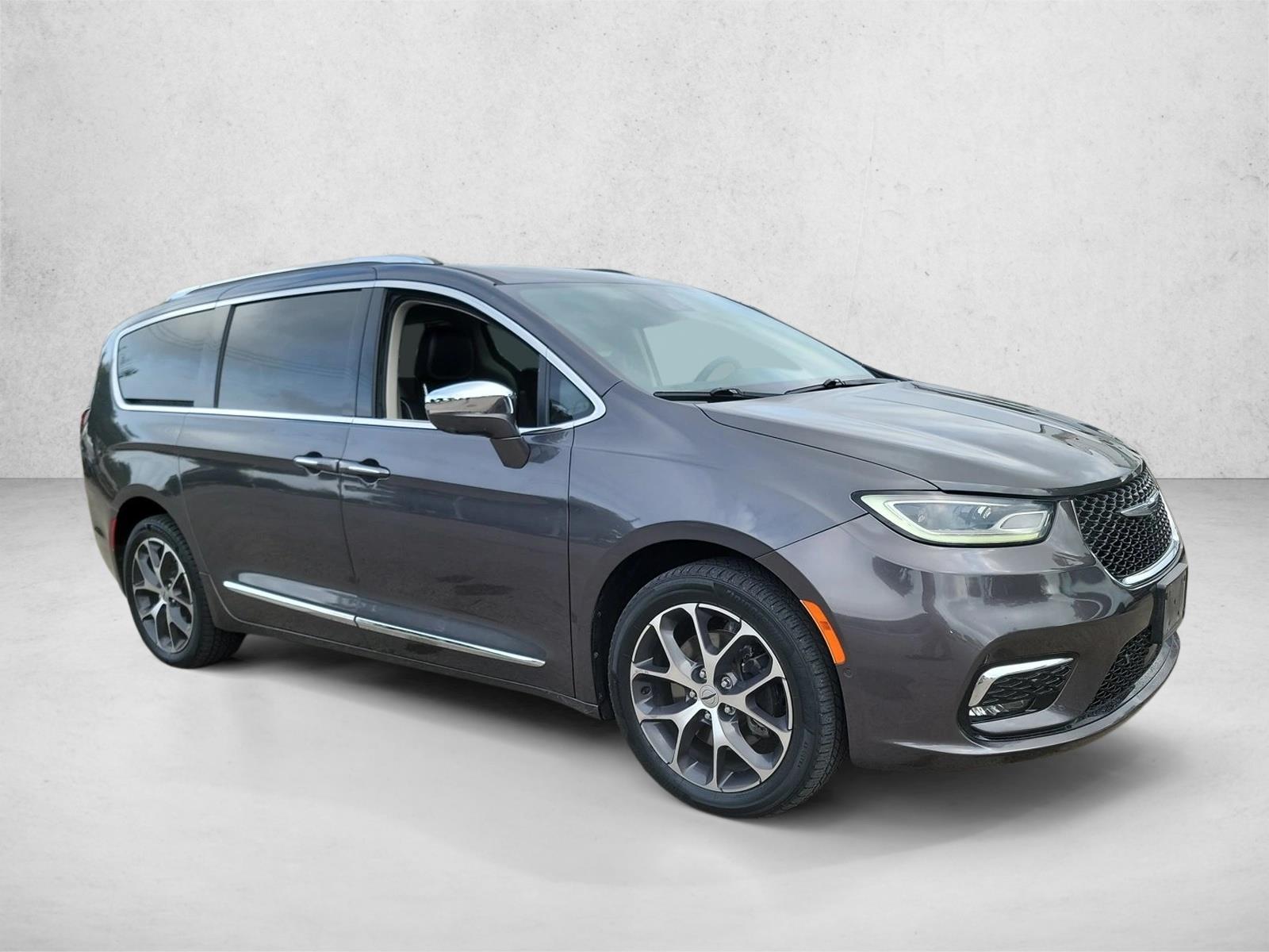 Used 2021 Chrysler Pacifica Limited Van Passenger Van