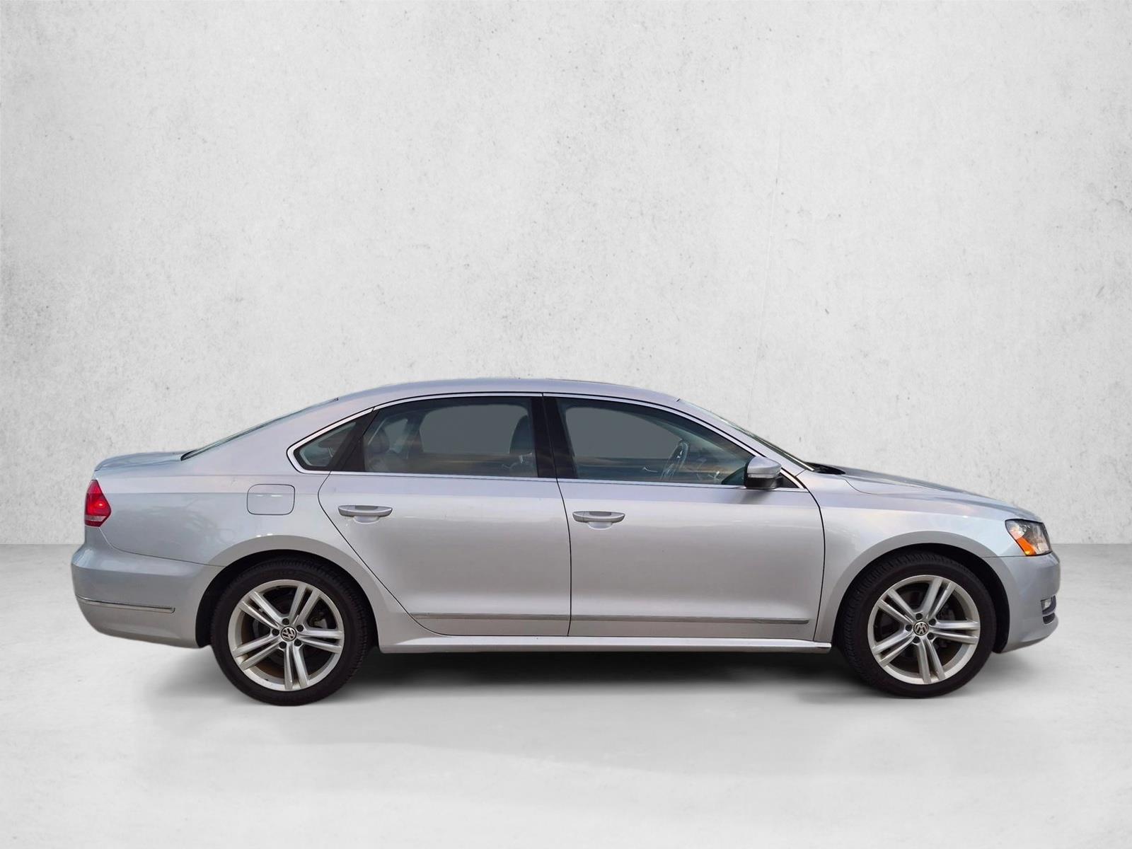 Used 2015 Volkswagen Passat 1.8T SEL Premium Sedan