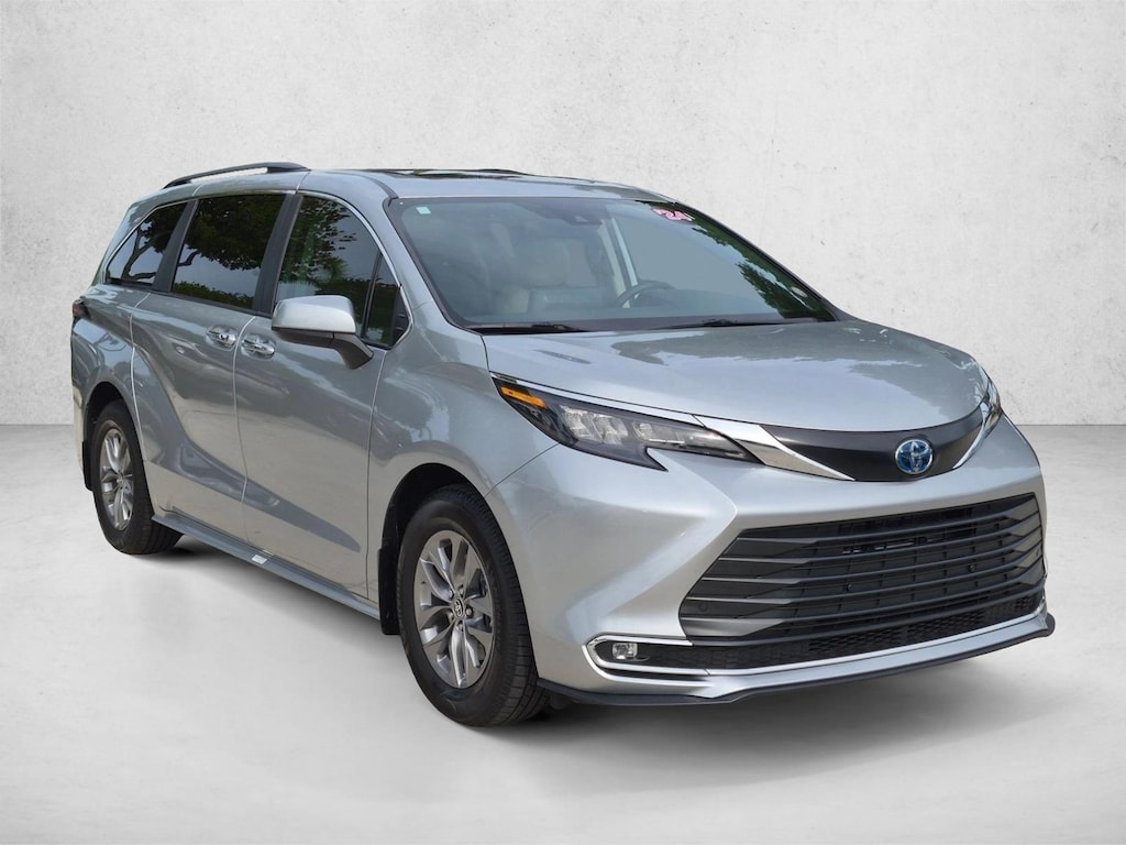 Certified 2024 Toyota Sienna XLE 8 Passenger Van Passenger Van