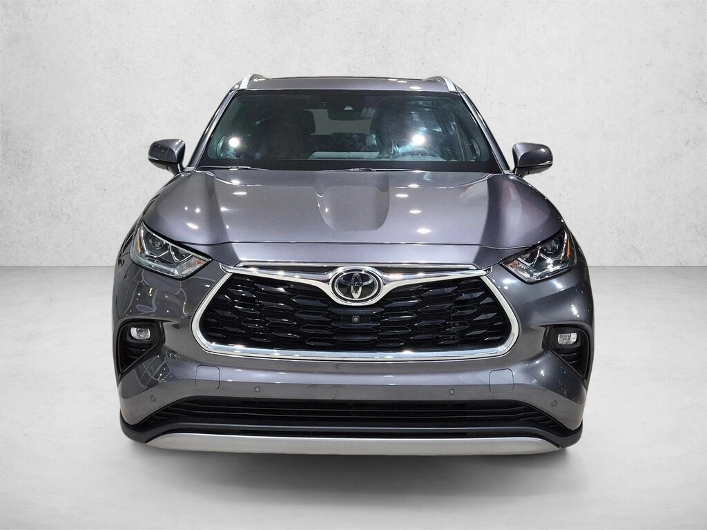 Used 2024 Toyota Highlander Platinum SUV