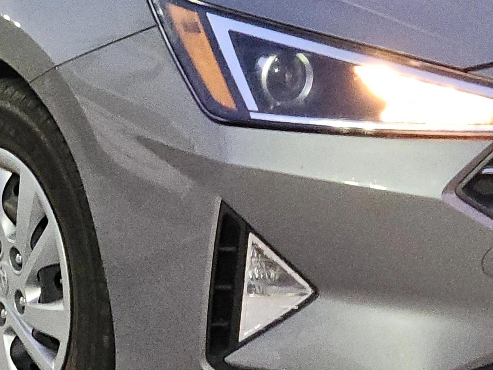 Used 2020 Hyundai Elantra SE Sedan