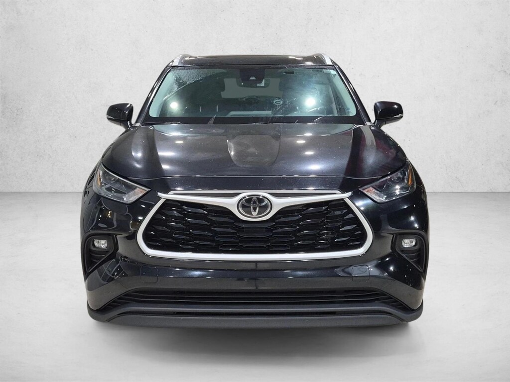 Used 2022 Toyota Highlander XLE SUV