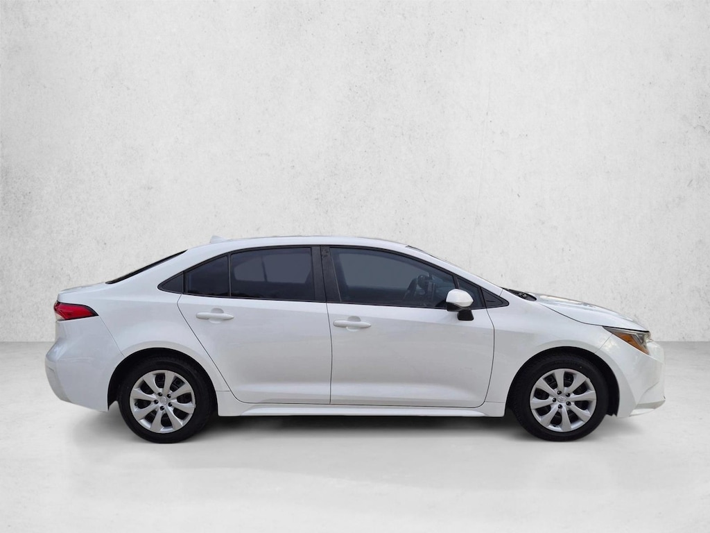 Used 2021 Toyota Corolla LE Sedan
