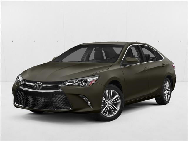 Used 2015 Toyota Camry SE Sedan