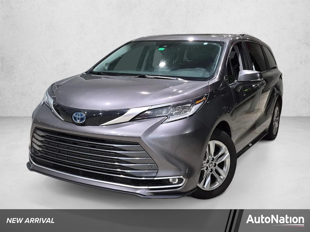 Used 2022 Toyota Sienna Limited 7 Passenger Van Passenger Van