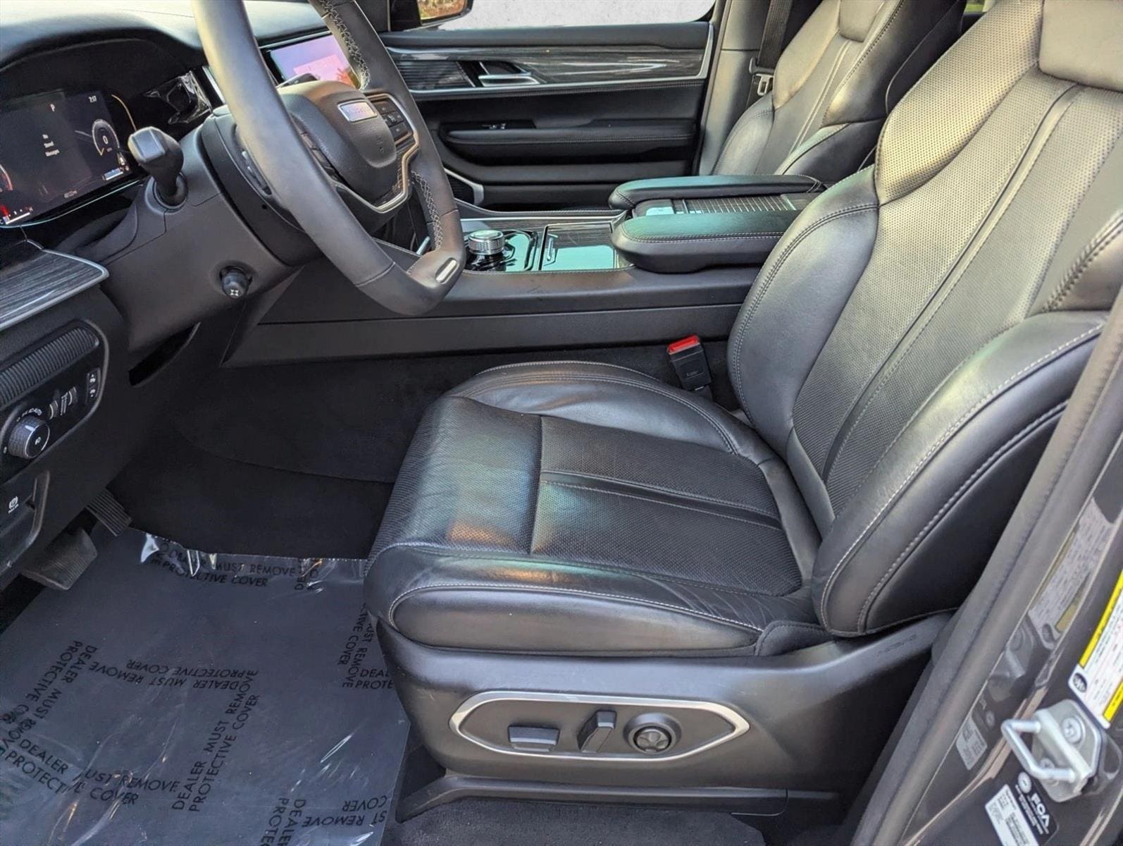 2022 Jeep Wagoneer Series II - Photo 15
