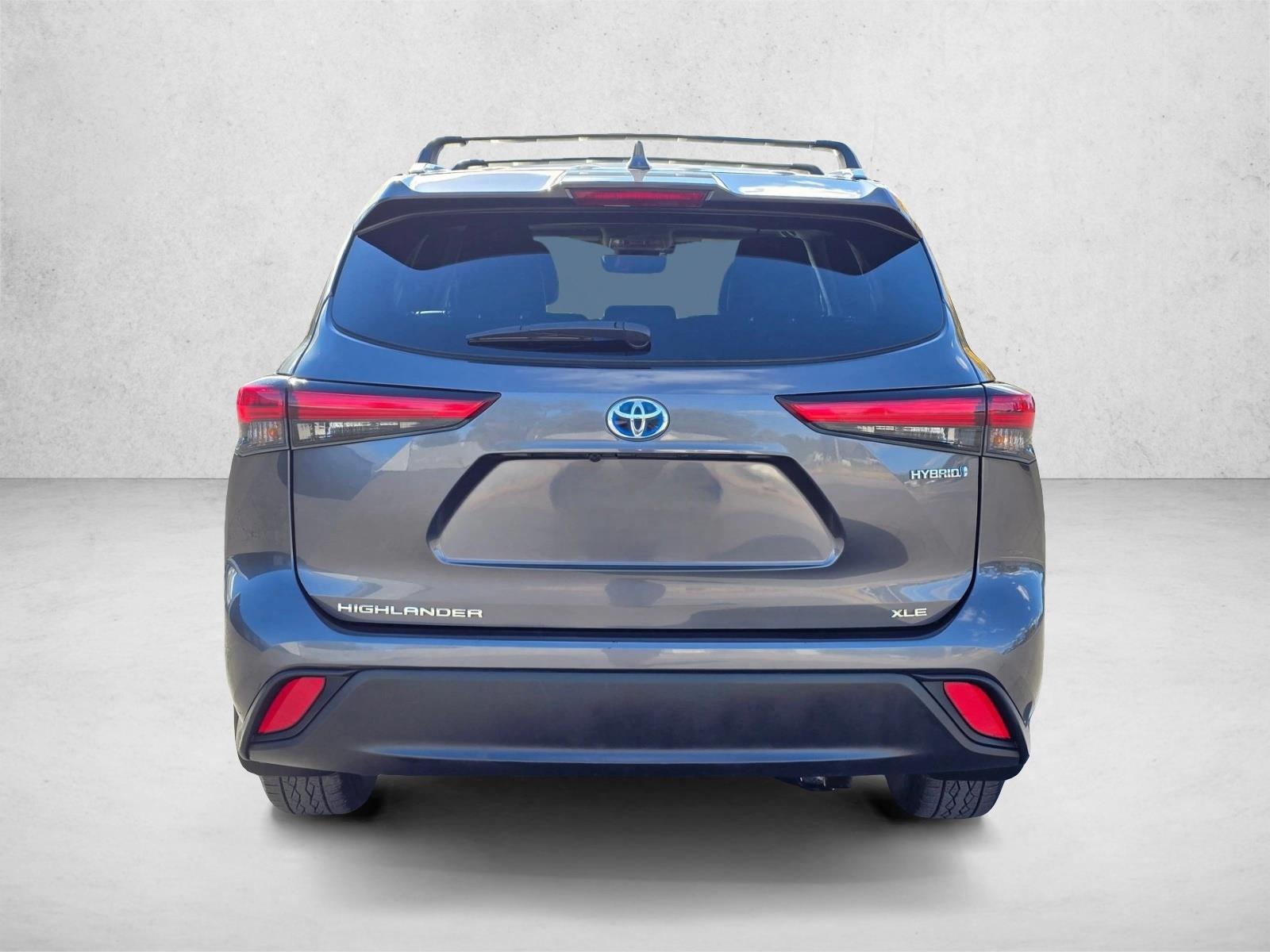 Used 2021 Toyota Highlander Hybrid XLE SUV