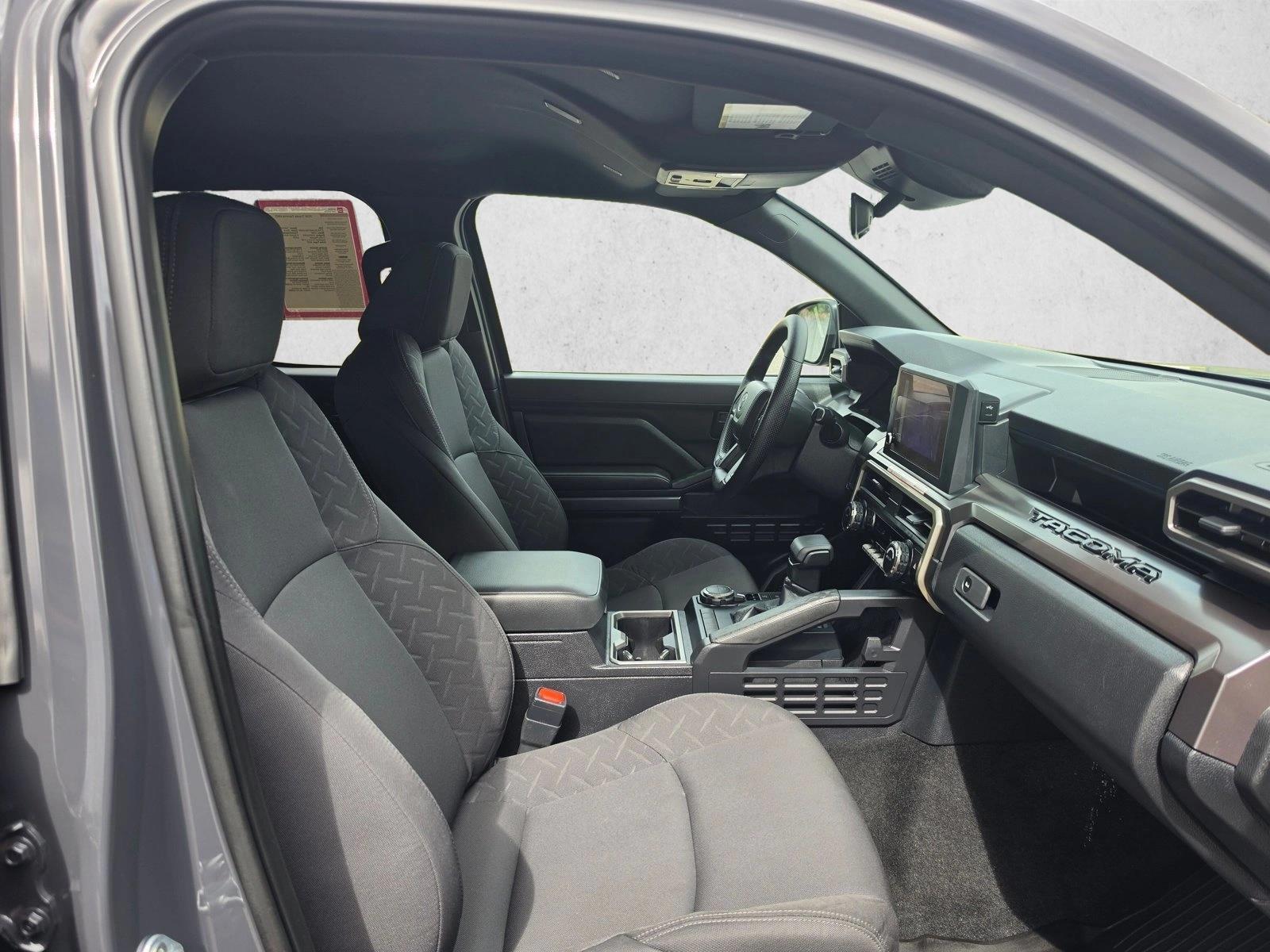 2026 Toyota Tacoma SR5 - Photo 11