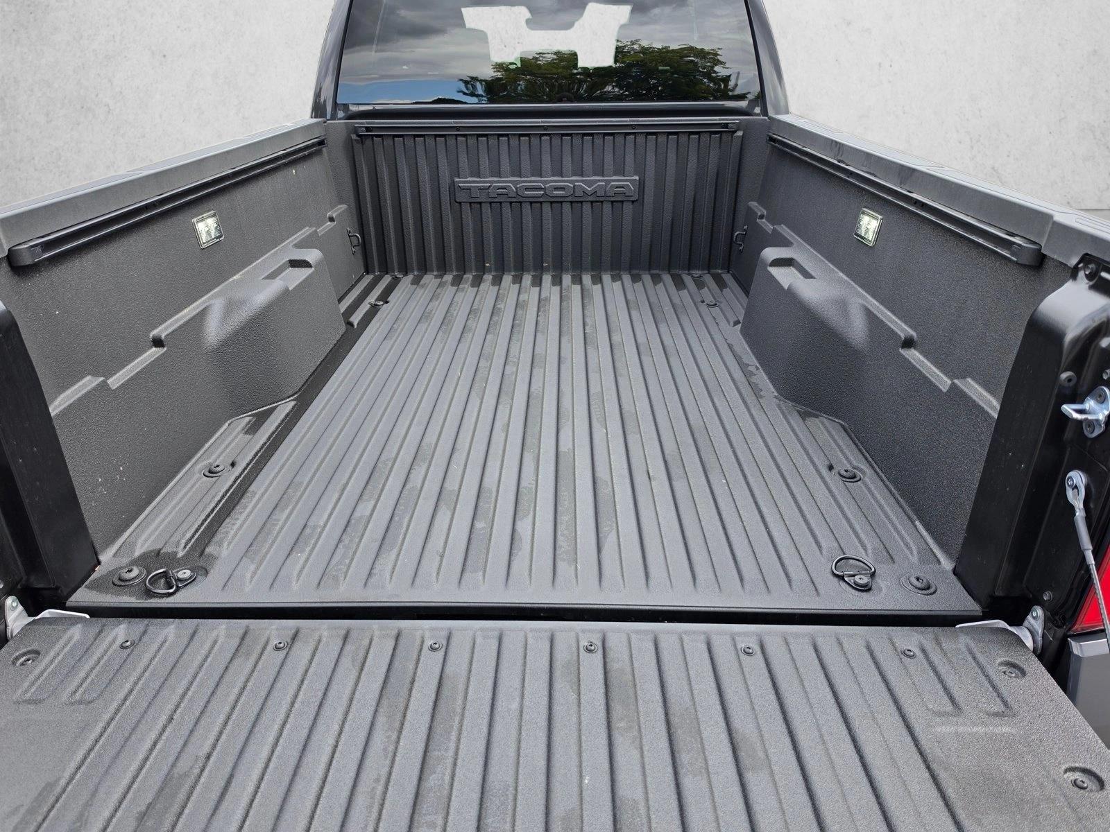 2026 Toyota Tacoma SR5 - Photo 15