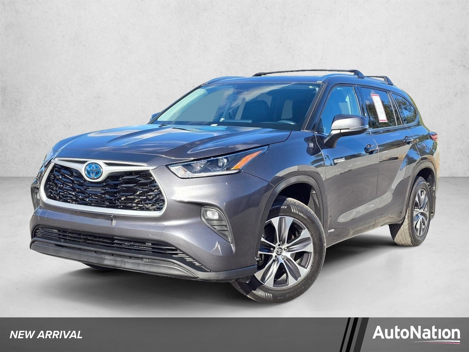 Used 2021 Toyota Highlander Hybrid XLE SUV
