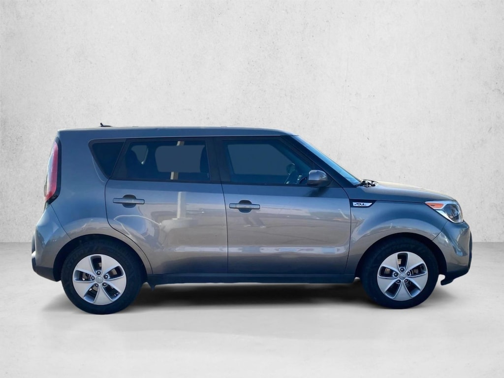 Used 2016 Kia Soul Base FWD Hatchback