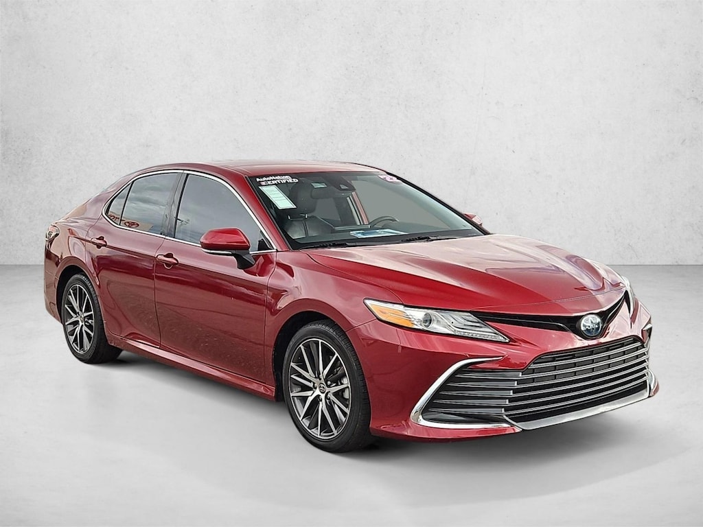 Used 2022 Toyota Camry Hybrid XLE Sedan