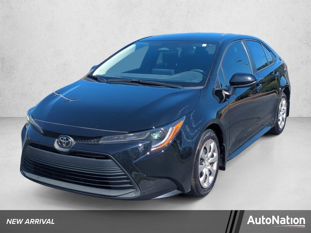 Used 2025 Toyota Corolla LE Sedan