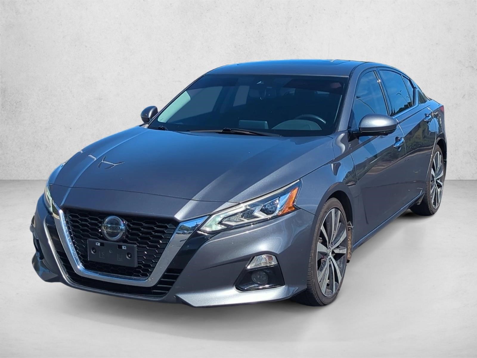 Used 2020 Nissan Altima 2.5 Platinum Sedan