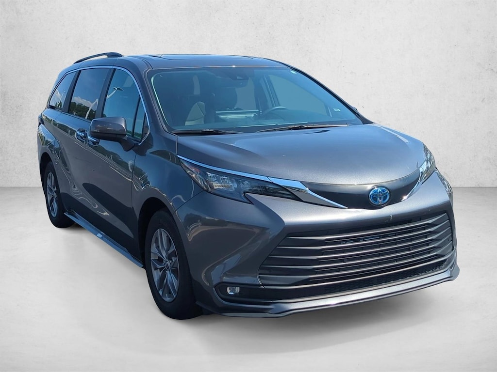 Certified 2025 Toyota Sienna XLE 8 Passenger Van Passenger Van