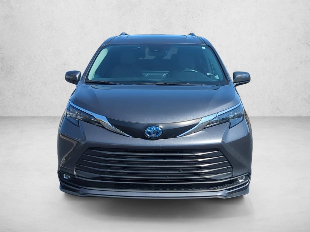 Certified 2025 Toyota Sienna XLE 8 Passenger Van Passenger Van
