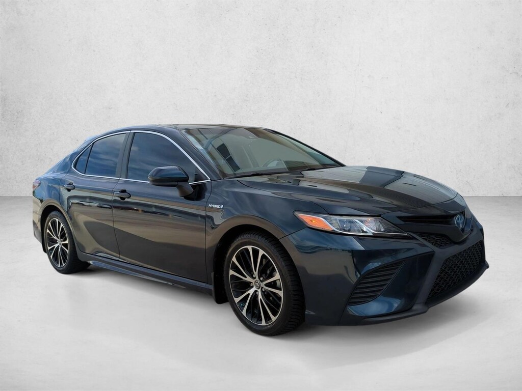 Certified 2018 Toyota Camry Hybrid SE Sedan