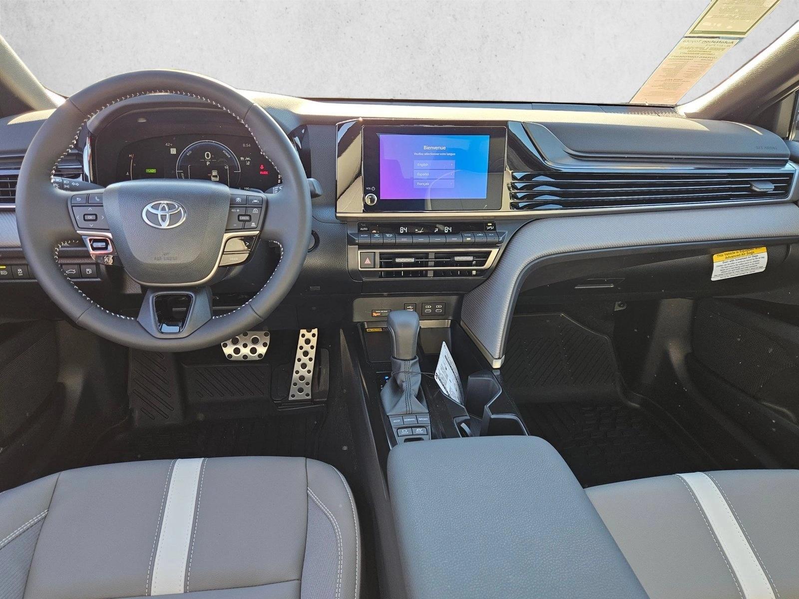 2026 Toyota Camry SE - Photo 13