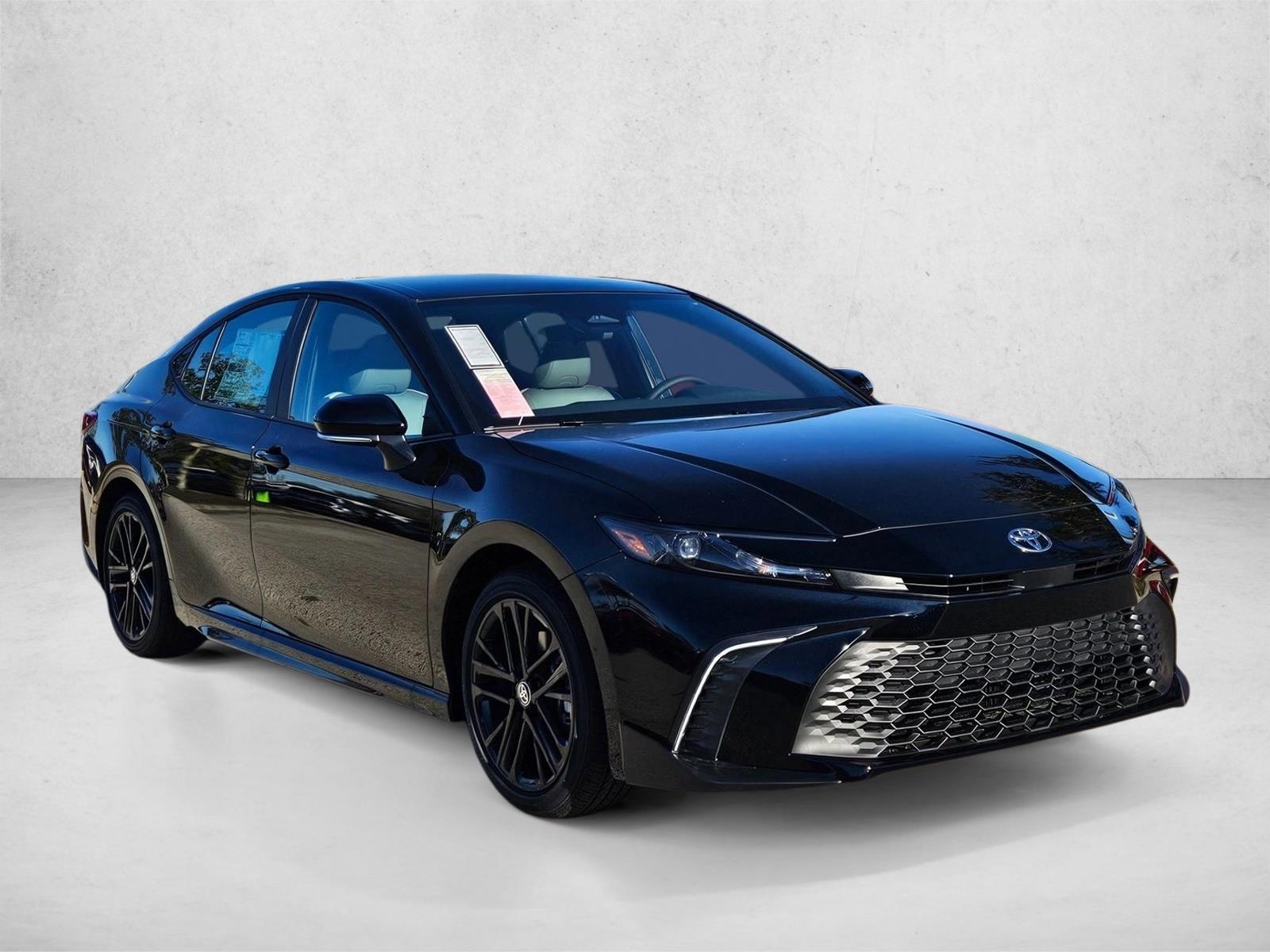 2026 Toyota Camry SE - Photo 6