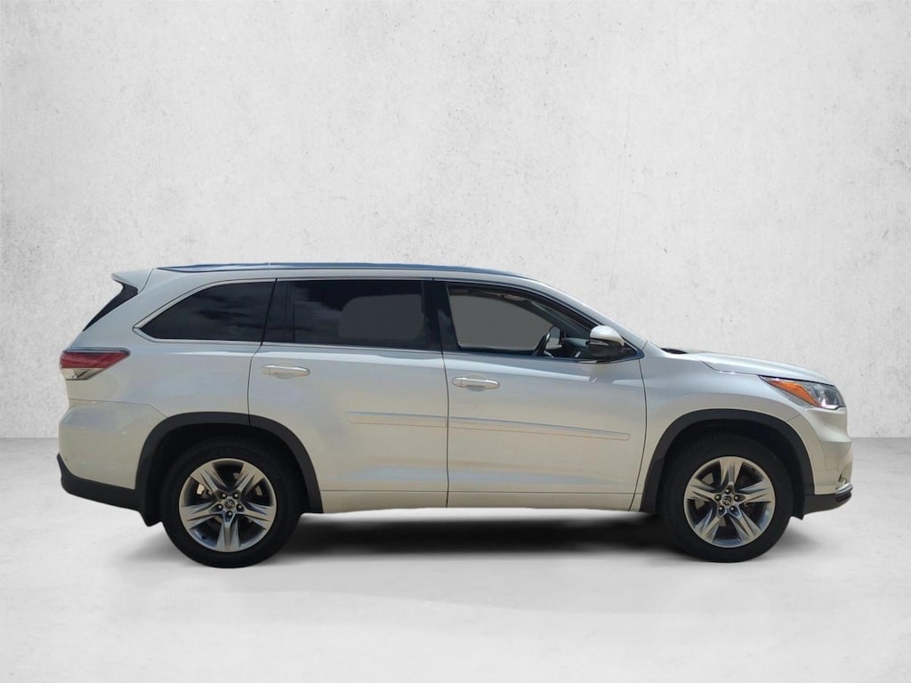 Used 2016 Toyota Highlander Limited Platinum V6 SUV