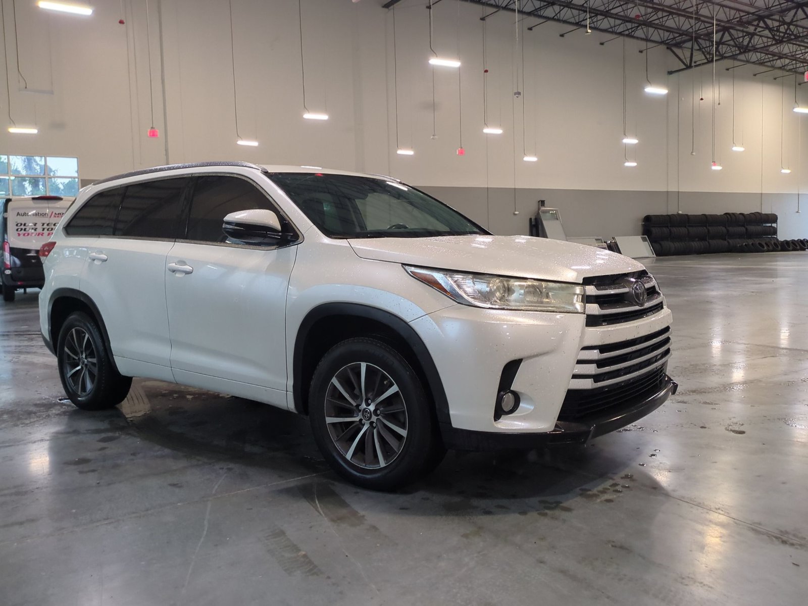 Used 2017 Toyota Highlander XLE V6 SUV