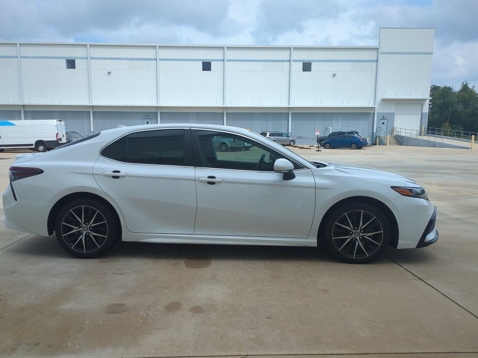 Used 2023 Toyota Camry SE Sedan