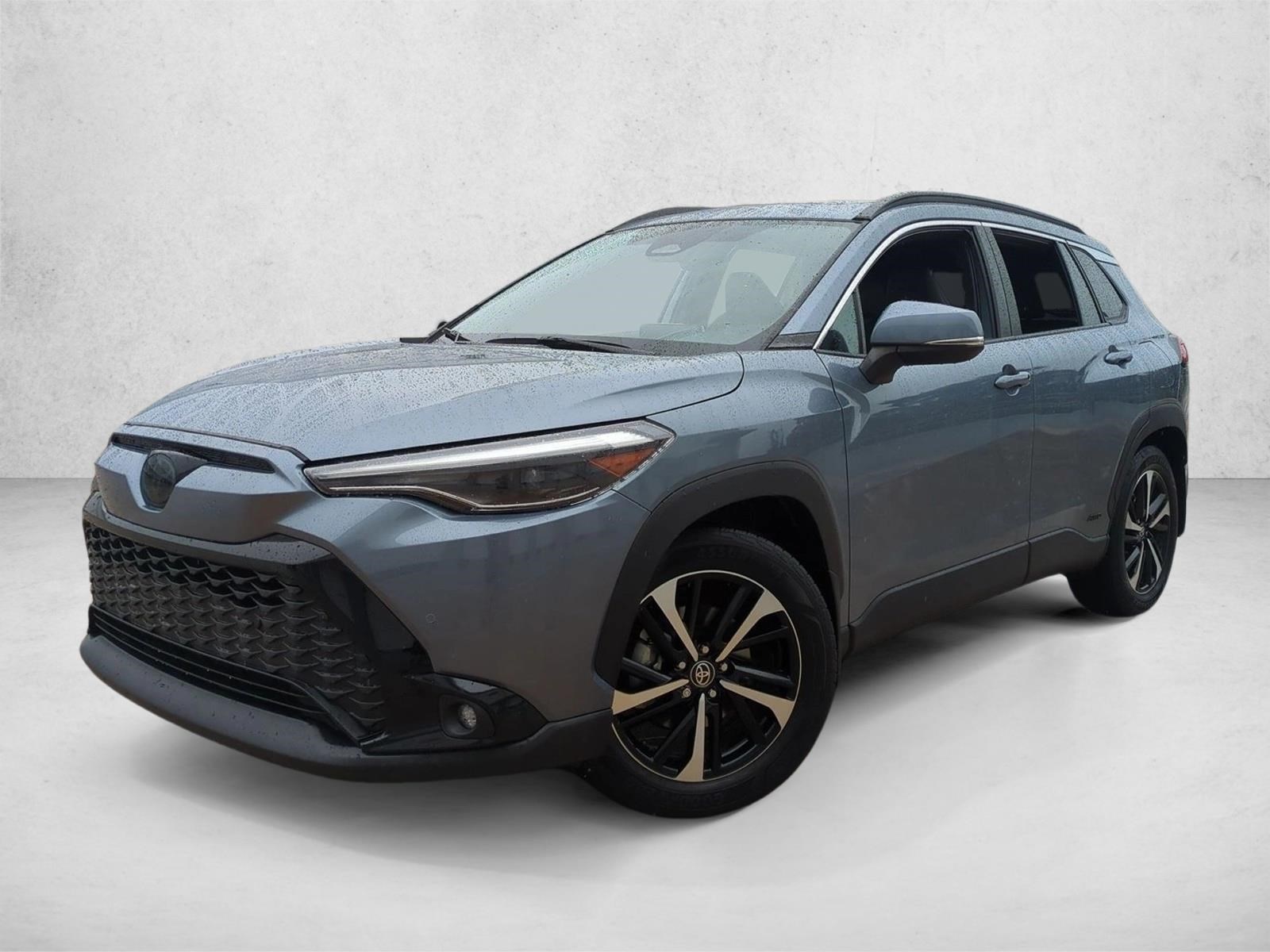  Toyota Corolla Cross Hybrid
