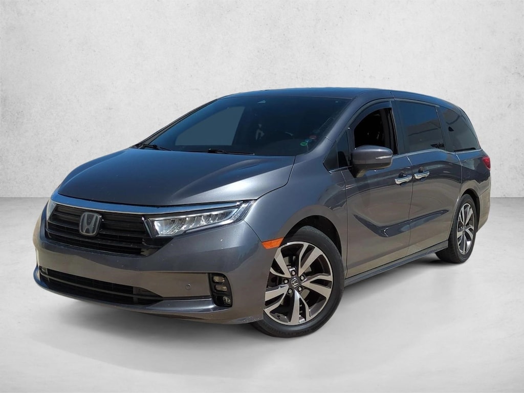Used 2023 Honda Odyssey Touring Van
