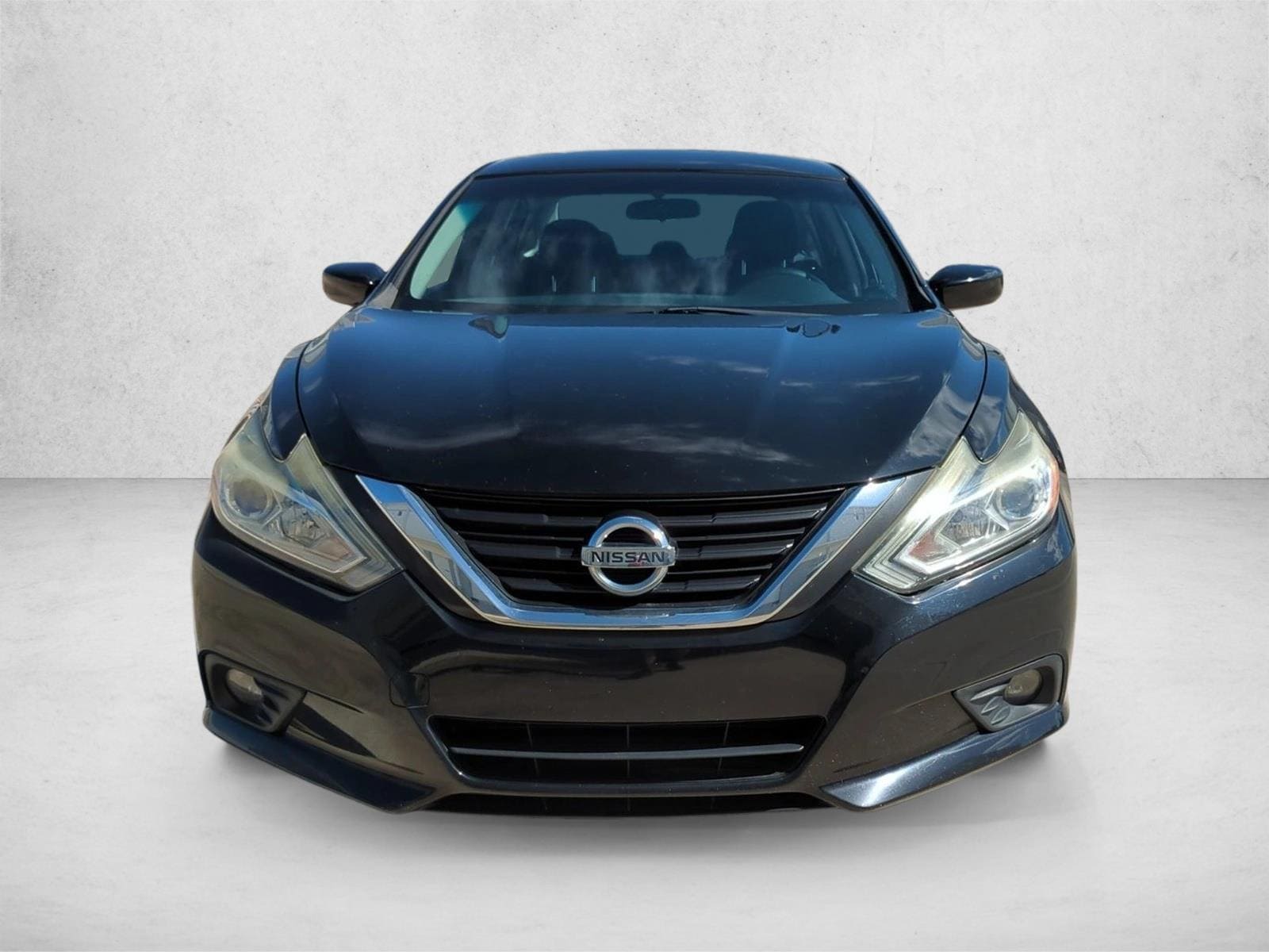 Used 2017 Nissan Altima SV with VIN 1N4AL3AP1HC249660 for sale in Winter Park, FL