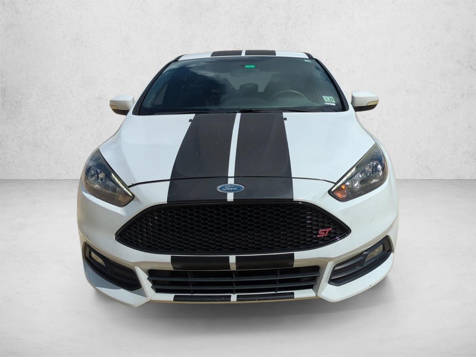 Used 2018 Ford Focus ST with VIN 1FADP3L92JL225969 for sale in Winter Park, FL