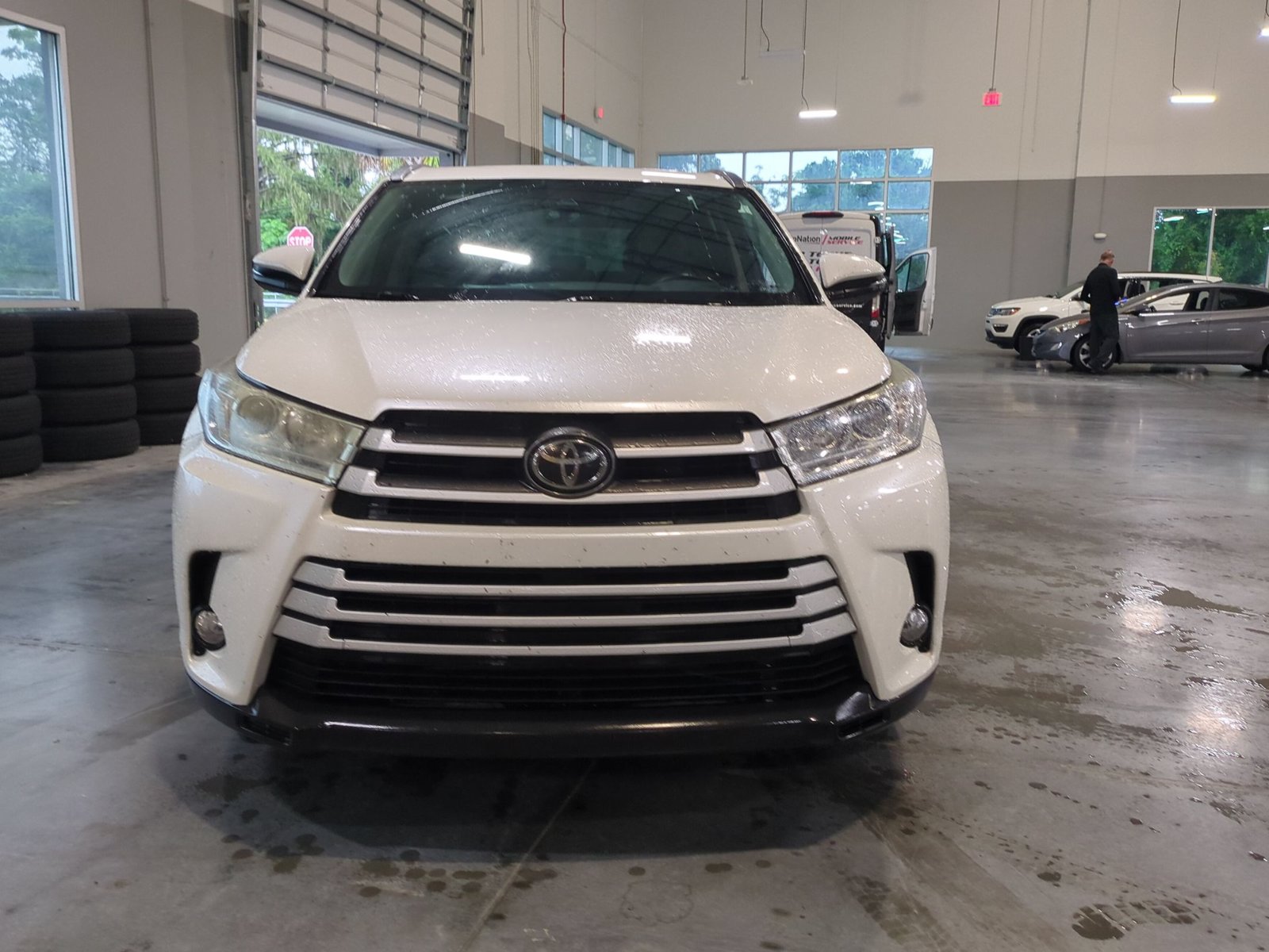 Used 2017 Toyota Highlander XLE V6 SUV