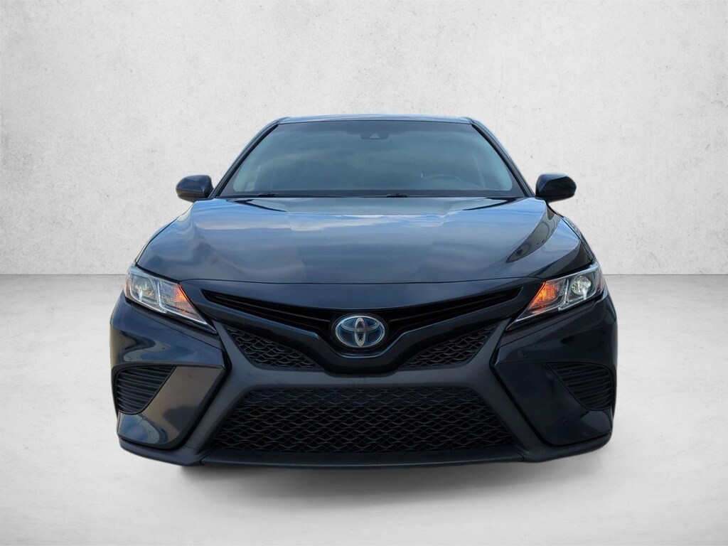 Certified 2018 Toyota Camry Hybrid SE Sedan