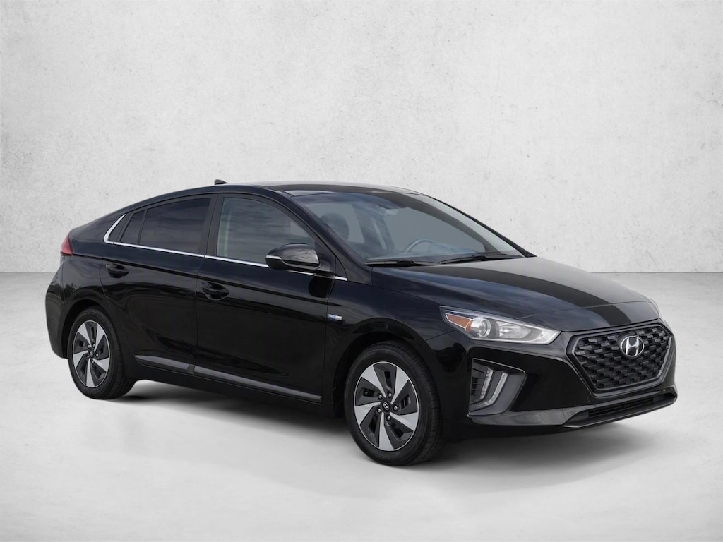 Used 2017 Hyundai Ioniq Hybrid SEL Hatchback