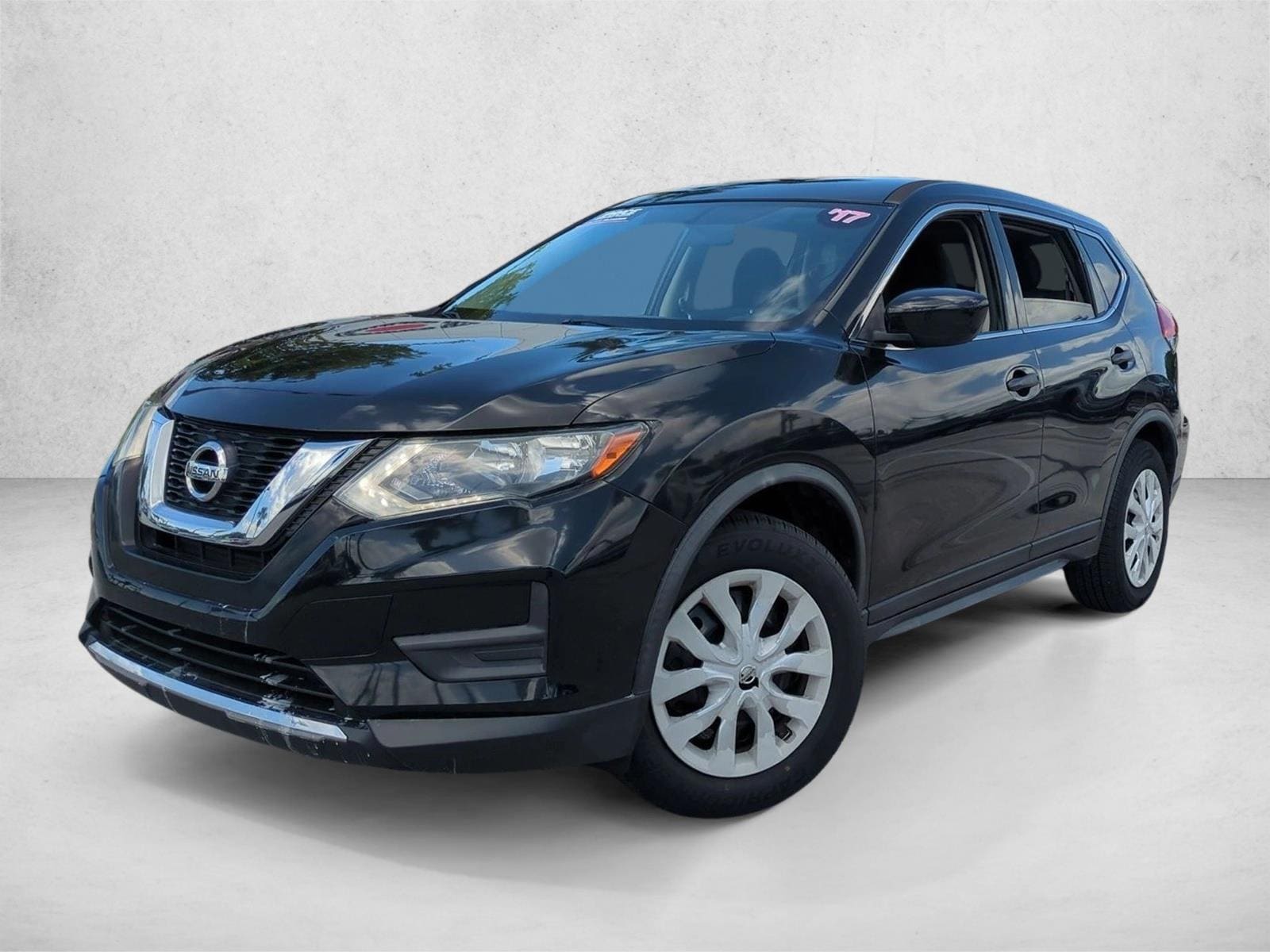 Used 2017 Nissan Rogue S with VIN JN8AT2MTXHW388914 for sale in Winter Park, FL