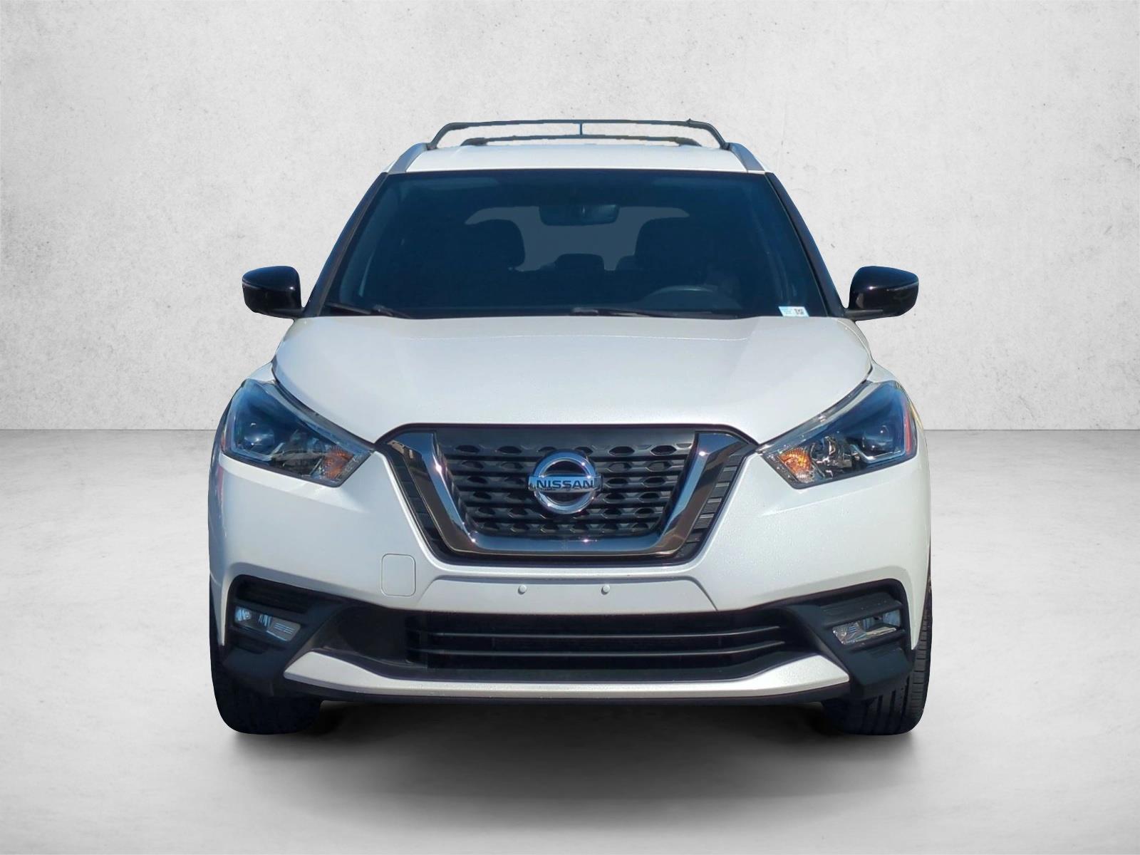 Used 2018 Nissan Kicks SR with VIN 3N1CP5CU4JL532329 for sale in Tustin, CA