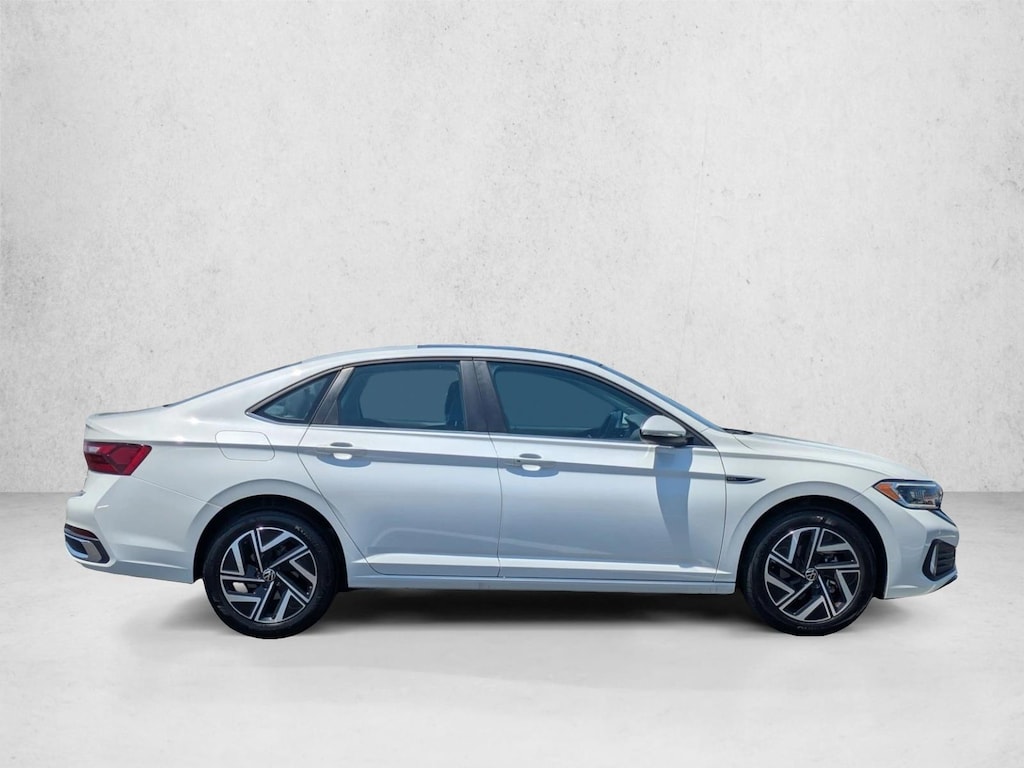 Used 2024 Volkswagen Jetta SEL Sedan