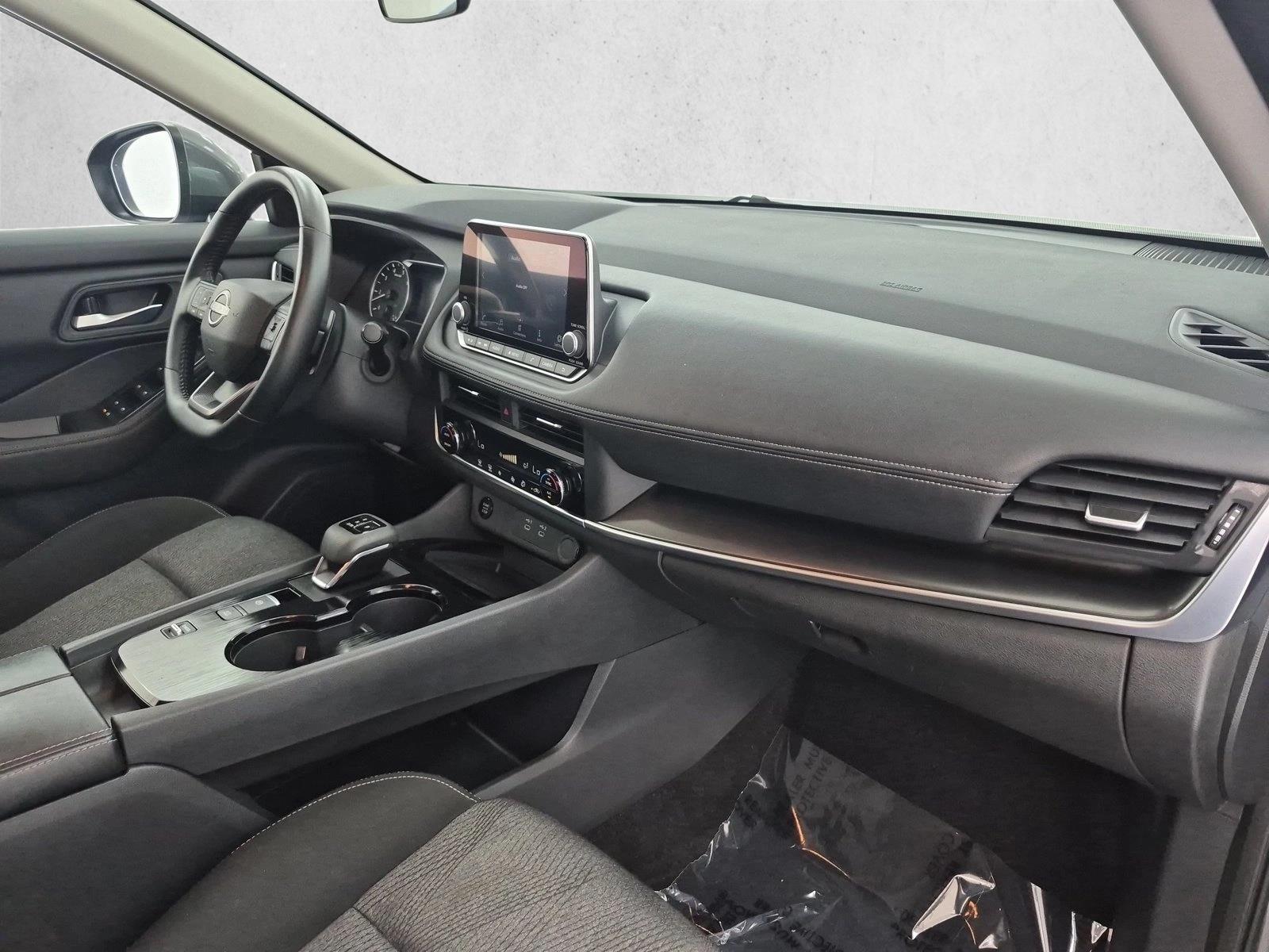 2025 Nissan Rogue SV - Photo 23