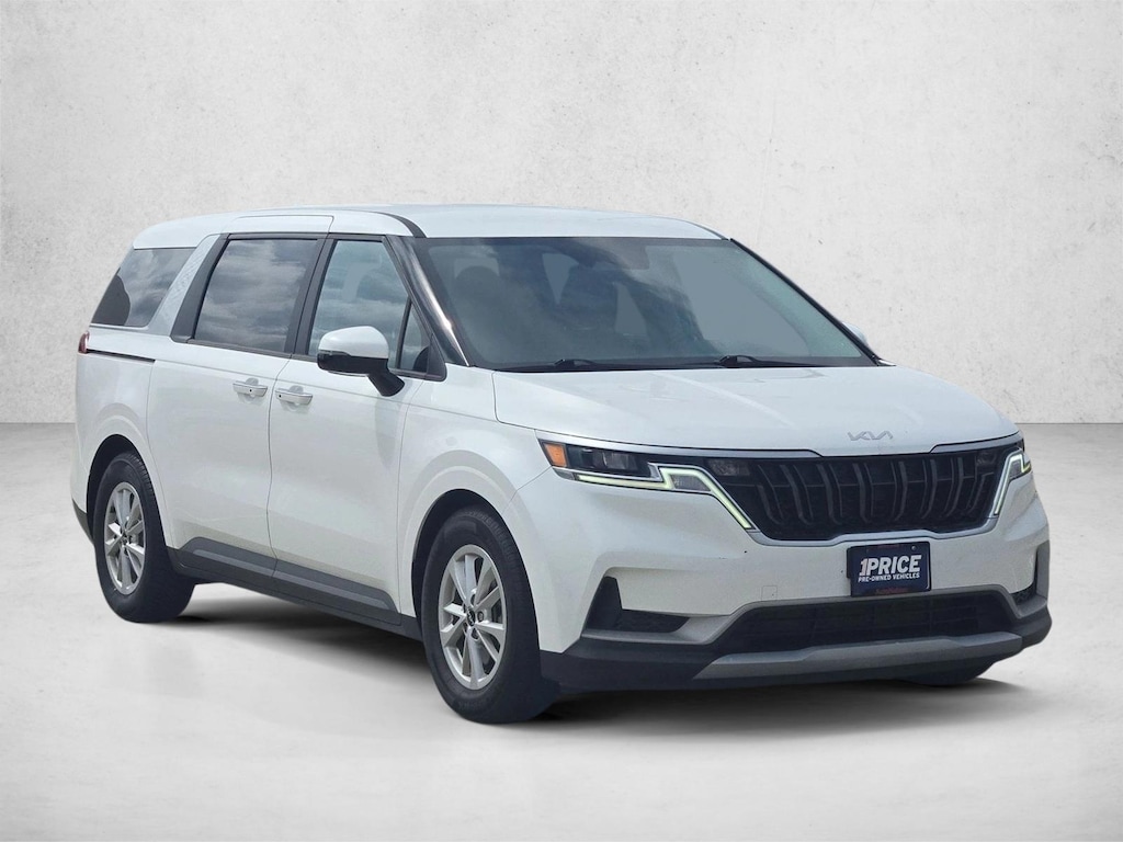 Used 2022 Kia Carnival LX Mini-van Passenger