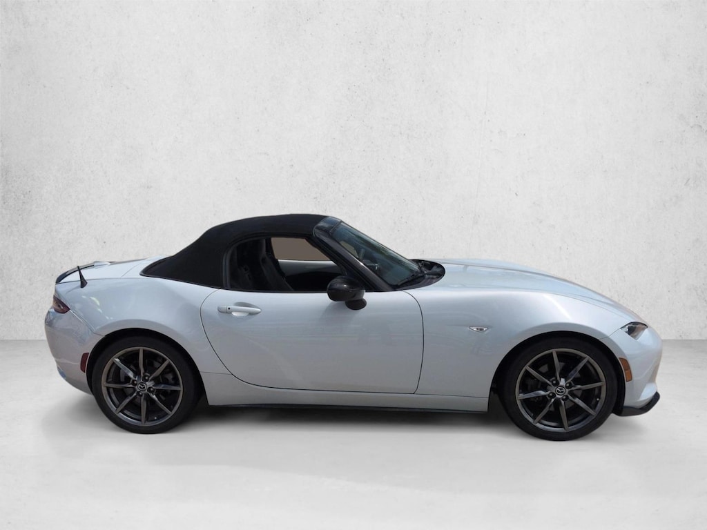 Used 2016 Mazda MX-5 Miata Club 2dr Car