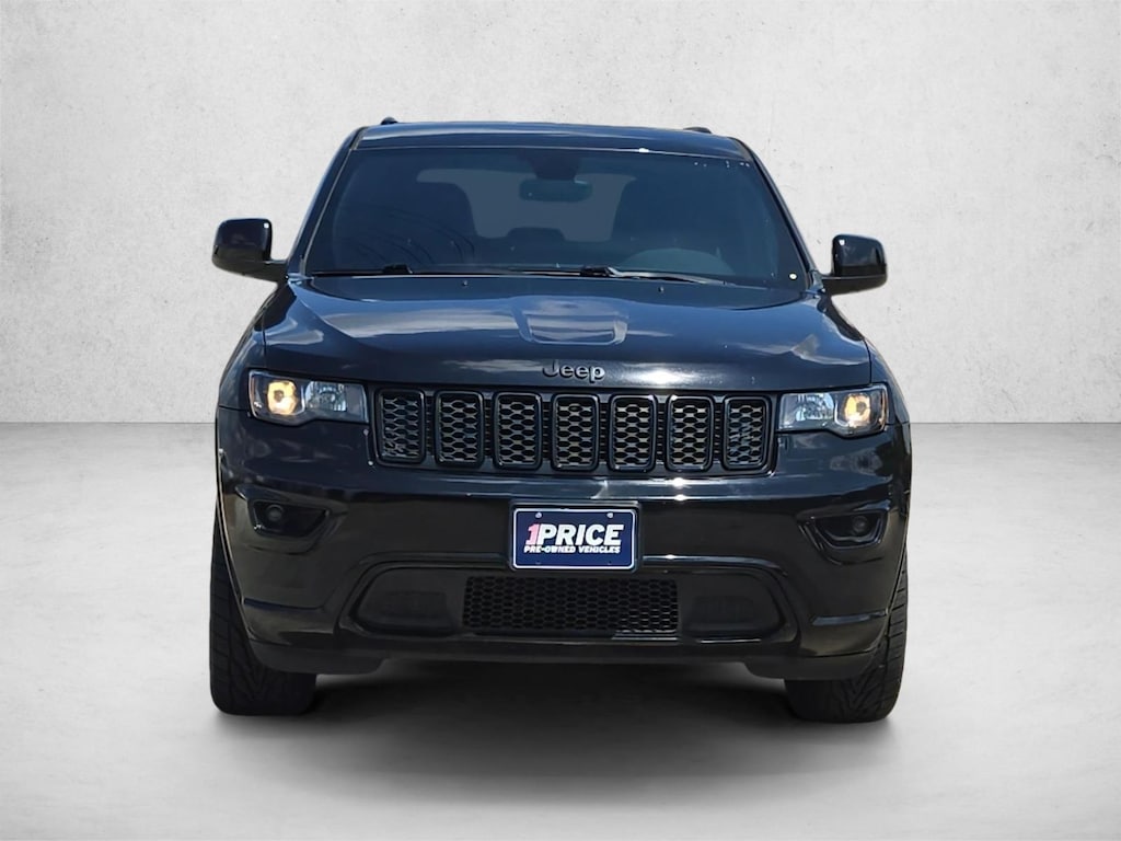 Used 2017 Jeep Grand Cherokee Altitude Sport Utility