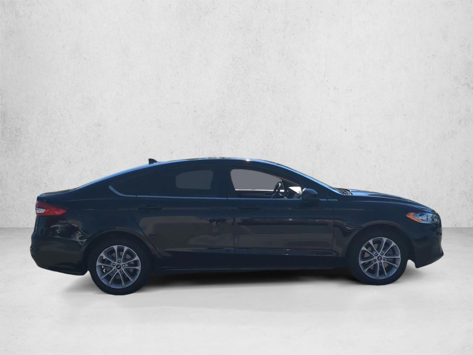 Used 2020 Ford Fusion Hybrid SE Sedan