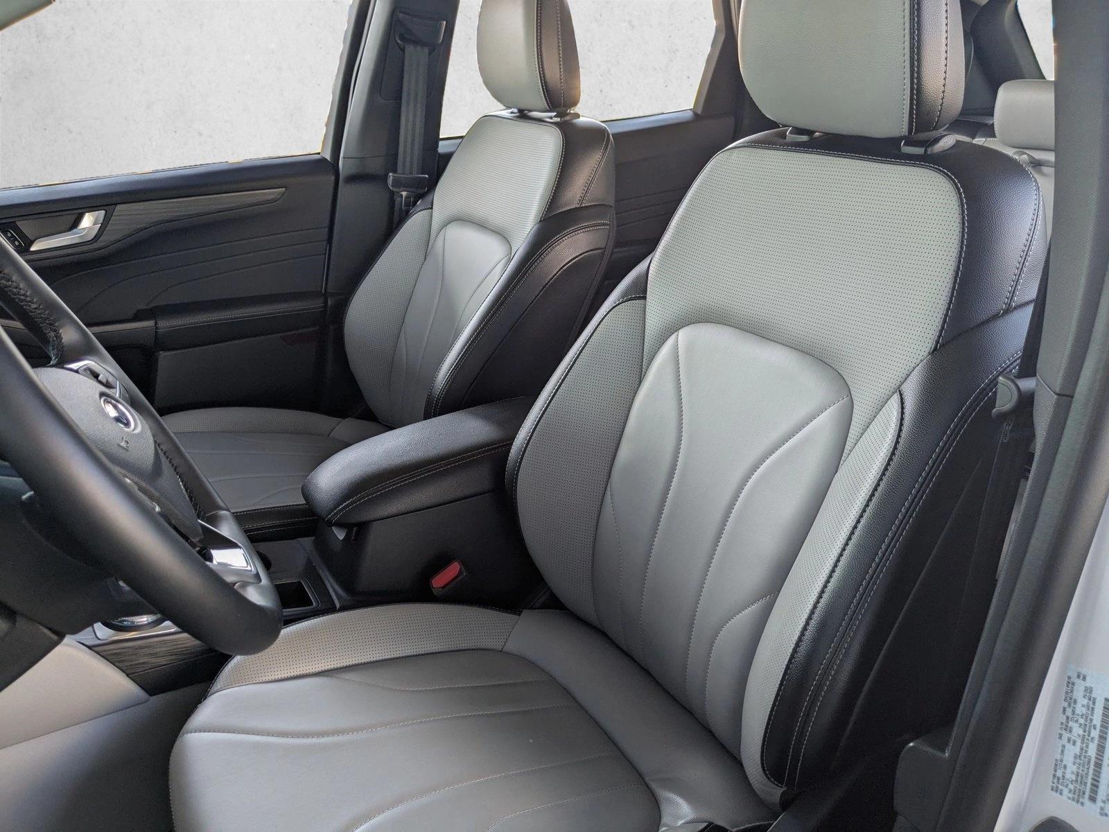 2025 Ford Escape Plug-in hybrid PHEV - Photo 16
