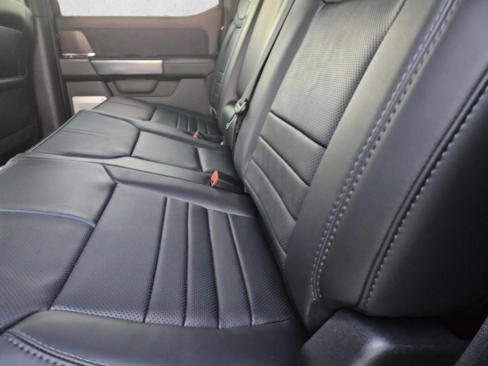 2026 Ford F-350 Super Duty Platinum - Photo 16