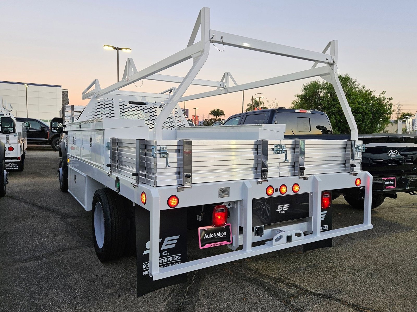 2025 Ford F-450 Super Duty Chassis Cab XL - Photo 7