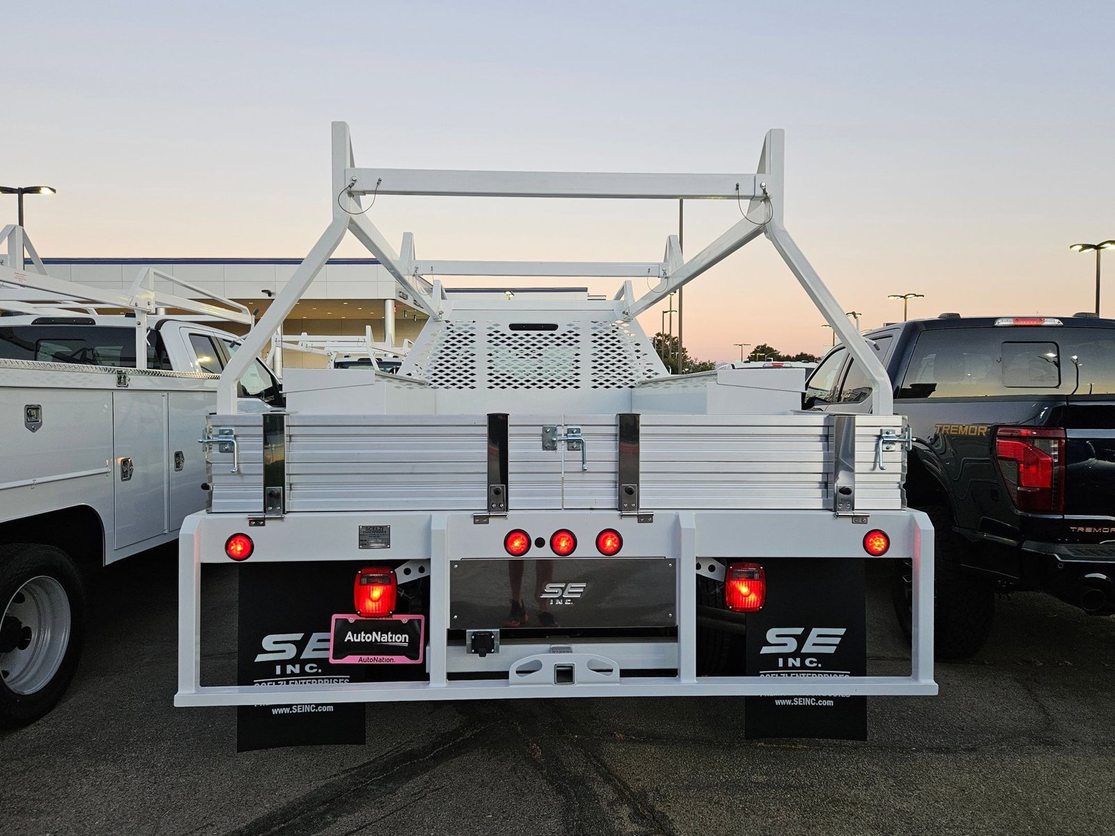2025 Ford F-450 Super Duty Chassis Cab XL - Photo 6