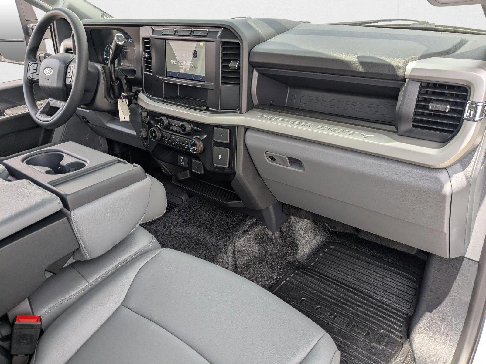 2024 Ford F-550 Super Duty Chassis Cab XL - Photo 14