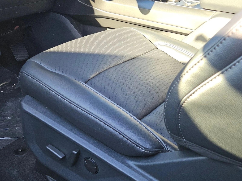 New 2026 Ford F-150 LARIAT Truck SuperCrew Cab